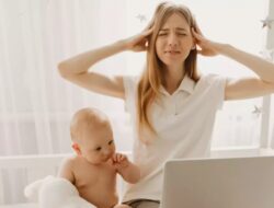 Ibu Baru Melahirkan Sering Sedih, Ini Alasannya