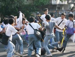 Drama Tawuran di Bekasi: Polisi Tetapkan Dua Pelajar sebagai Tersangka, Satu Korban Luka Parah