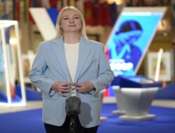 Deretan Artis Datangi Debat Cawapres, Young Lex Tampil Menawan dengan Baju Adat