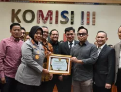 Kapolres Metro Bekasi Kombes Pol Sumarni Raih Penghargaan DPR